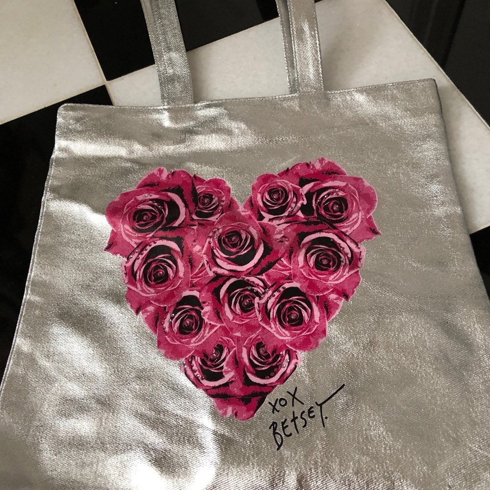 BETSEY JOHNSON TOTE
